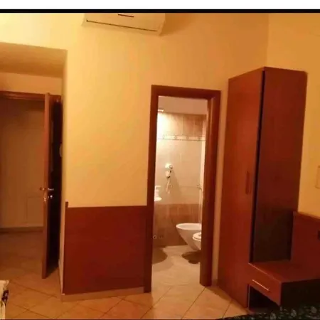 בית הארחה A Rosmini רומא